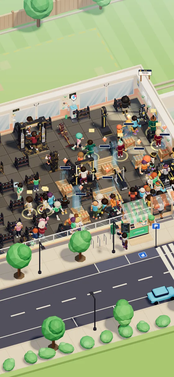 Gym Tycoon gameplay: a busy hall full of members and machines